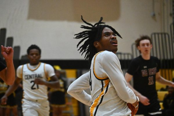 Hawks reflect on their athletic career at Central